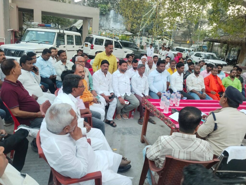 रोसड़ा में उमड़ेगा उल्लास: ईद, चैती छठ और रामनवमी को लेकर शांति समिति की बैठक संपन्न; प्रशासन ने की शांति की अपील 2 653834919 1803404880814382 3741451170105633181 n